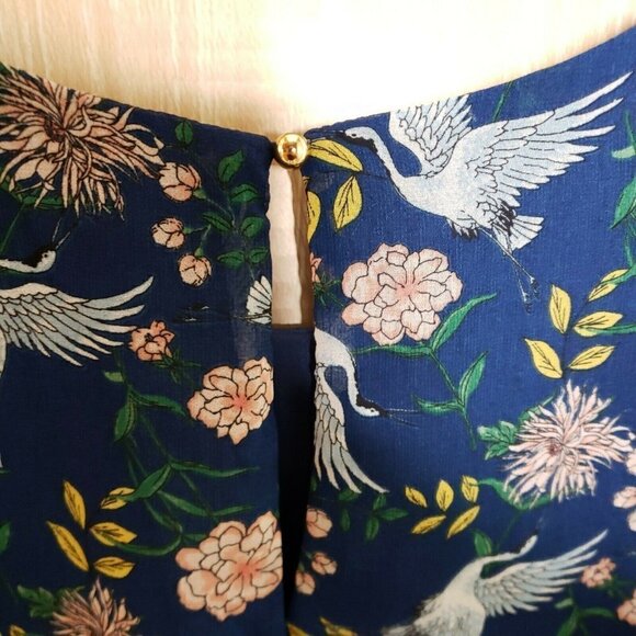 Lily White Womens Bird Print Sleeveless Blouse Med - Picture 4 of 8